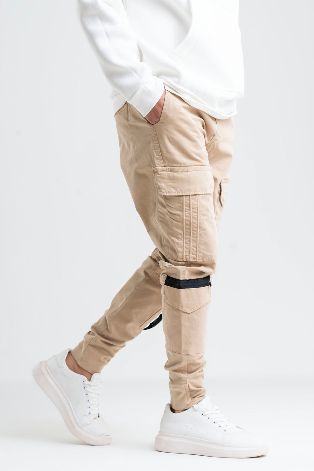 MULTI POCKETS GABADINE PANTS