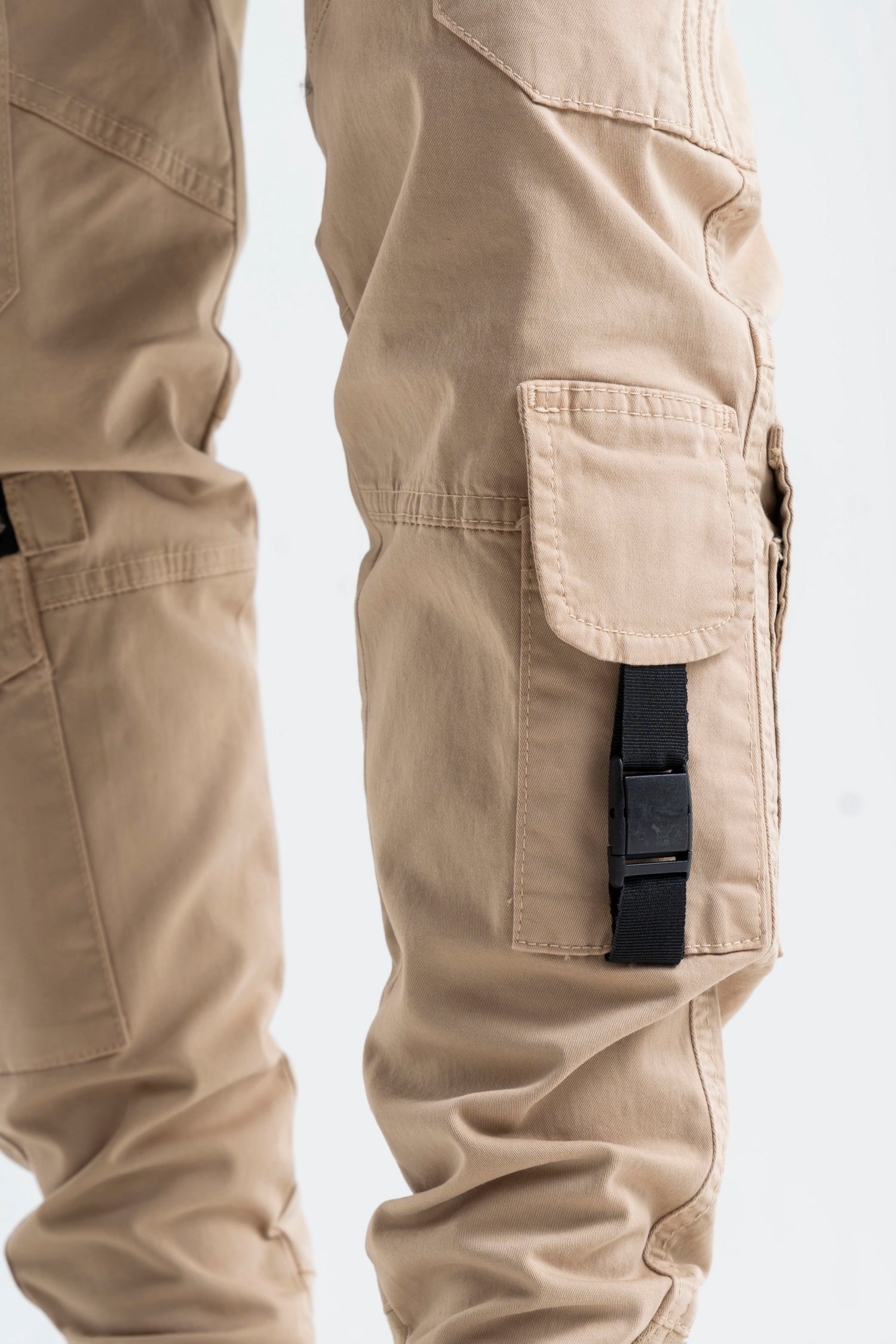 MULTI POCKETS GABADINE PANTS