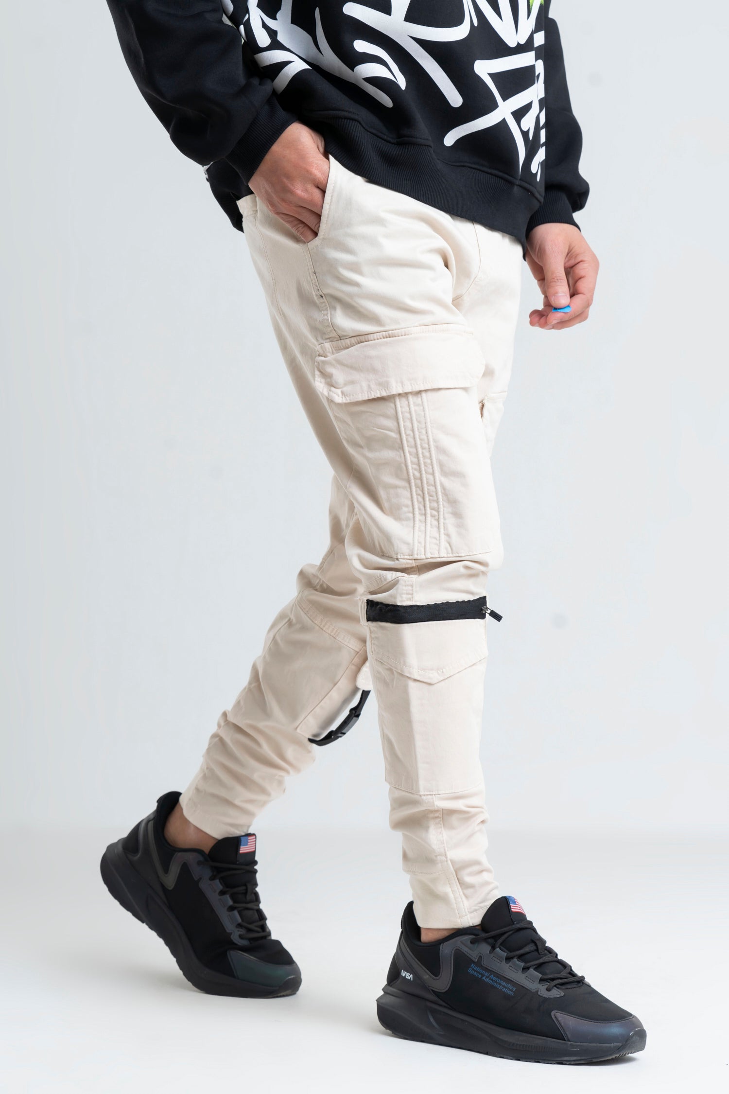 MULTI POCKETS GABADINE PANTS