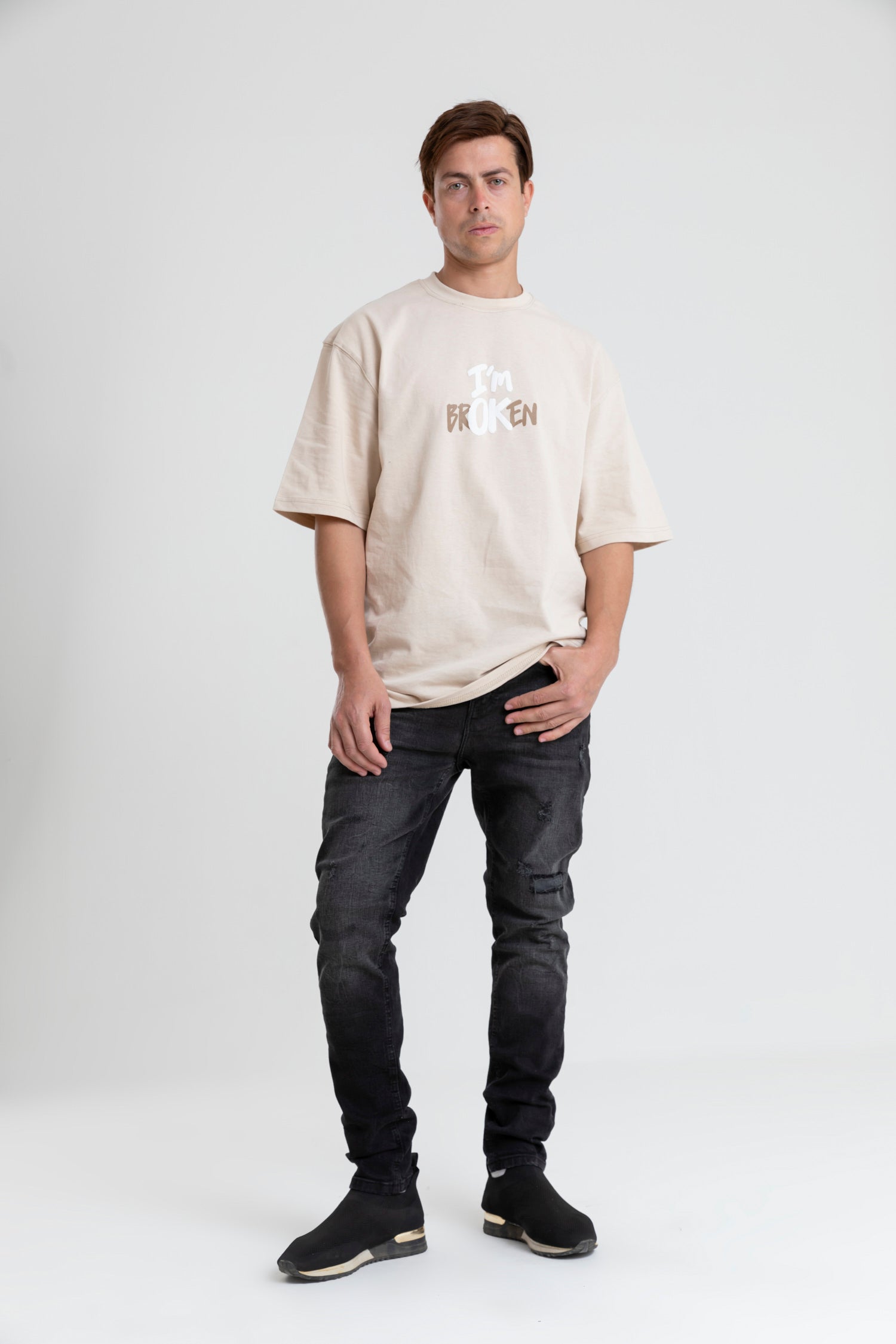 I'M BROKEN PRINTED T-SHIRT OVERSIZED