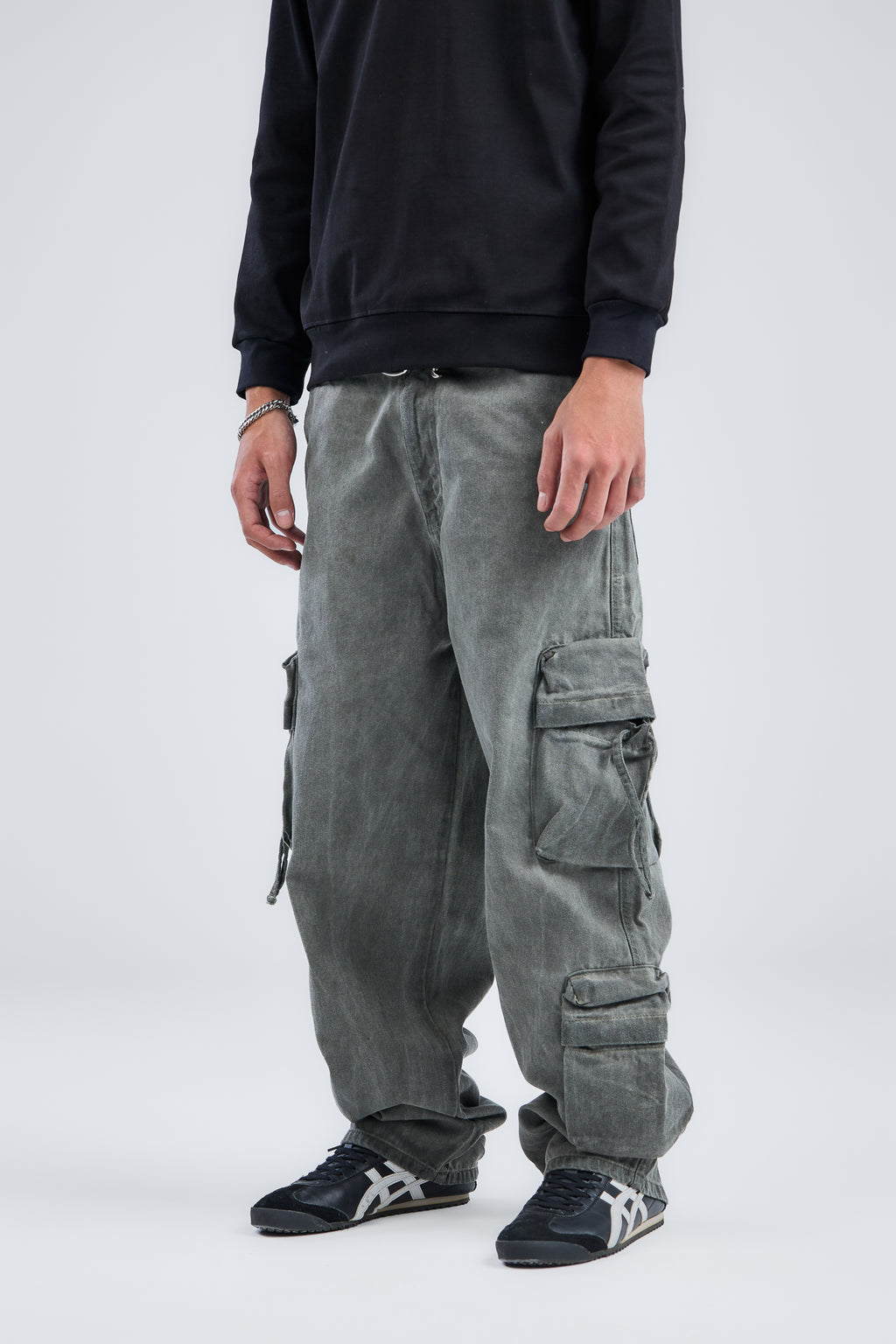 Balloon fit cargo denim jeans