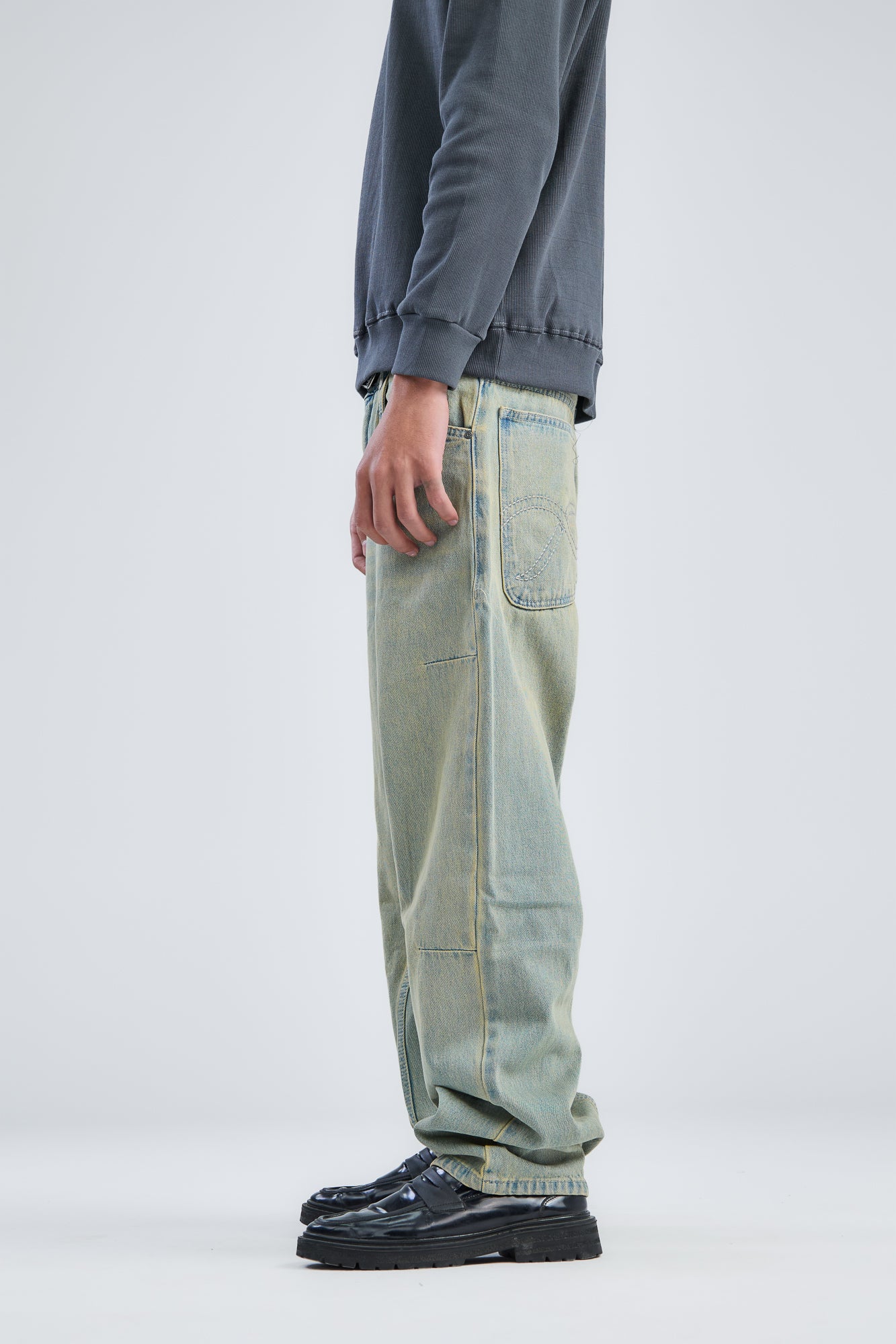 Skater Dirty Wash Denim