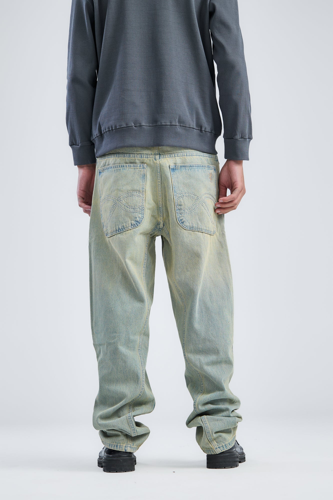 Skater Dirty Wash Denim