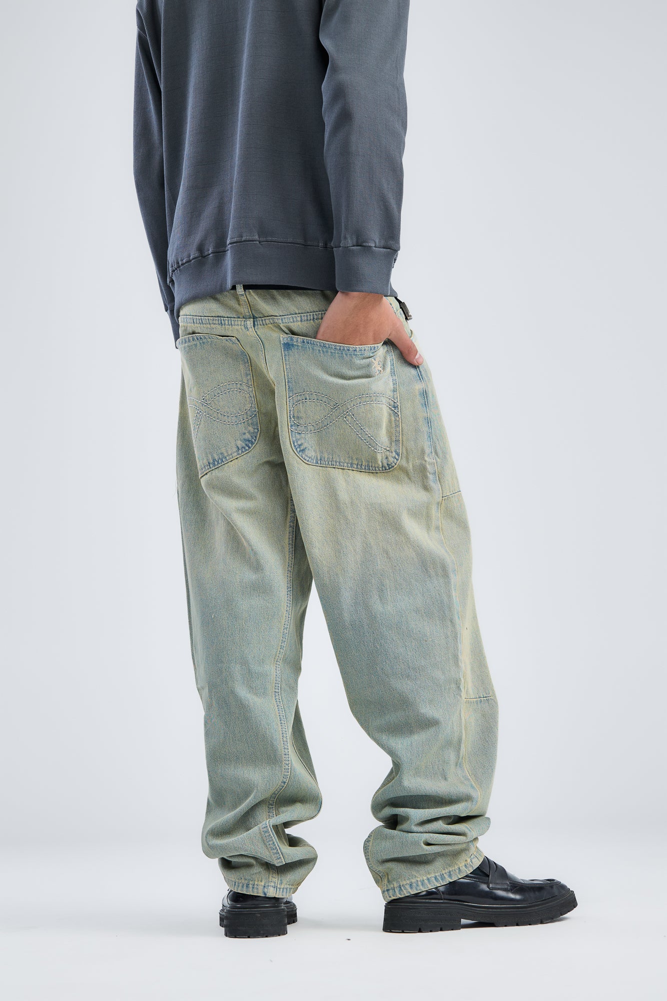 Skater Dirty Wash Denim