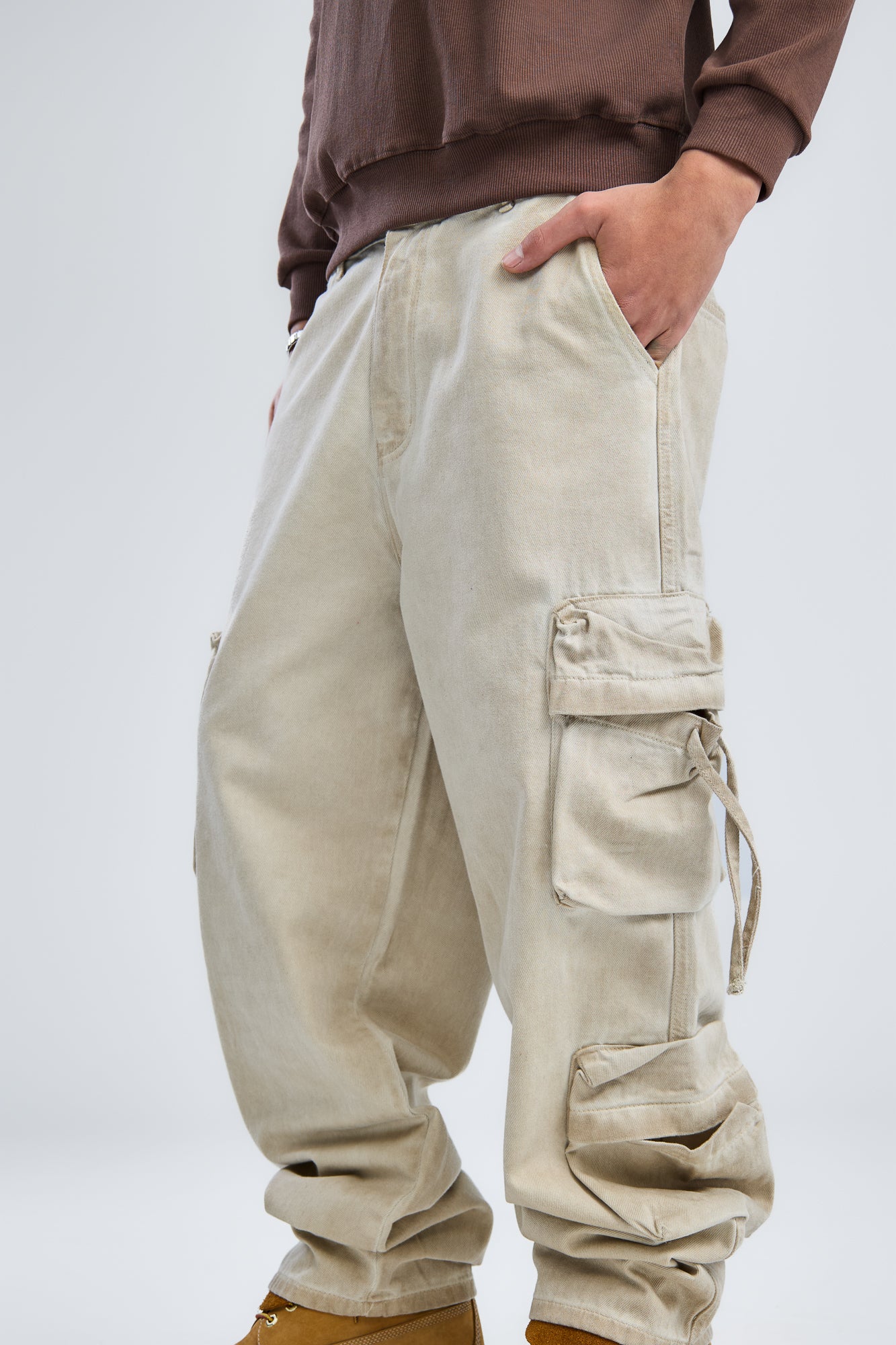 Balloon fit cargo denim jeans