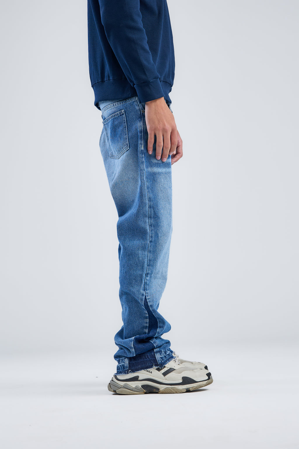 Washed Jeans Flare Fit