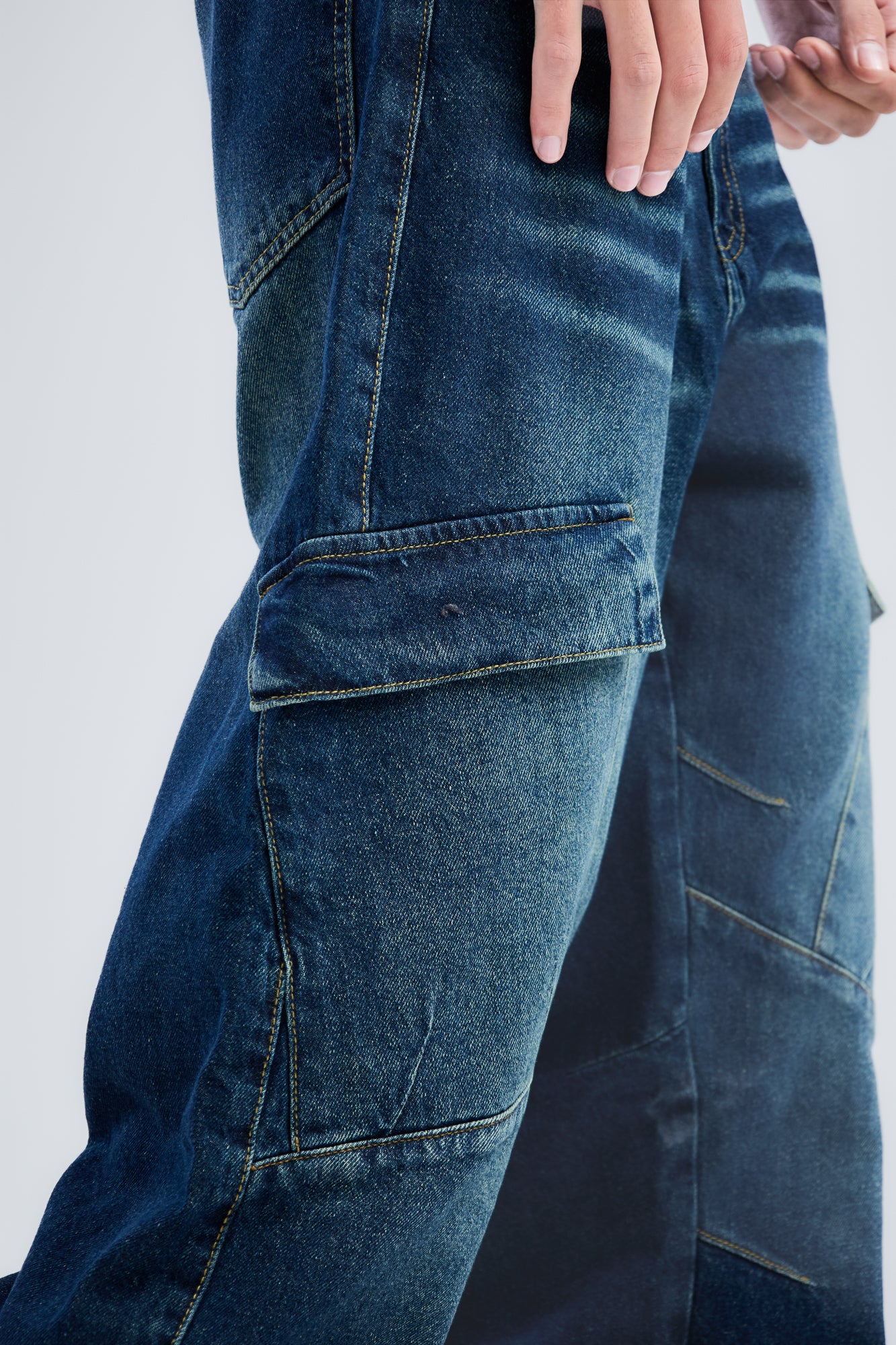 Balloon Fit Cargo Washed Denim