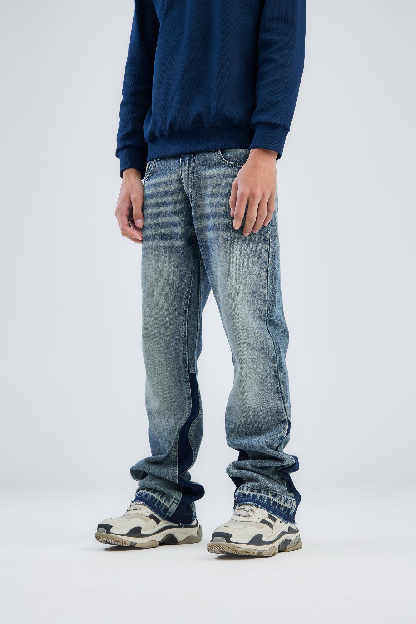 Washed Jeans Flare Fit