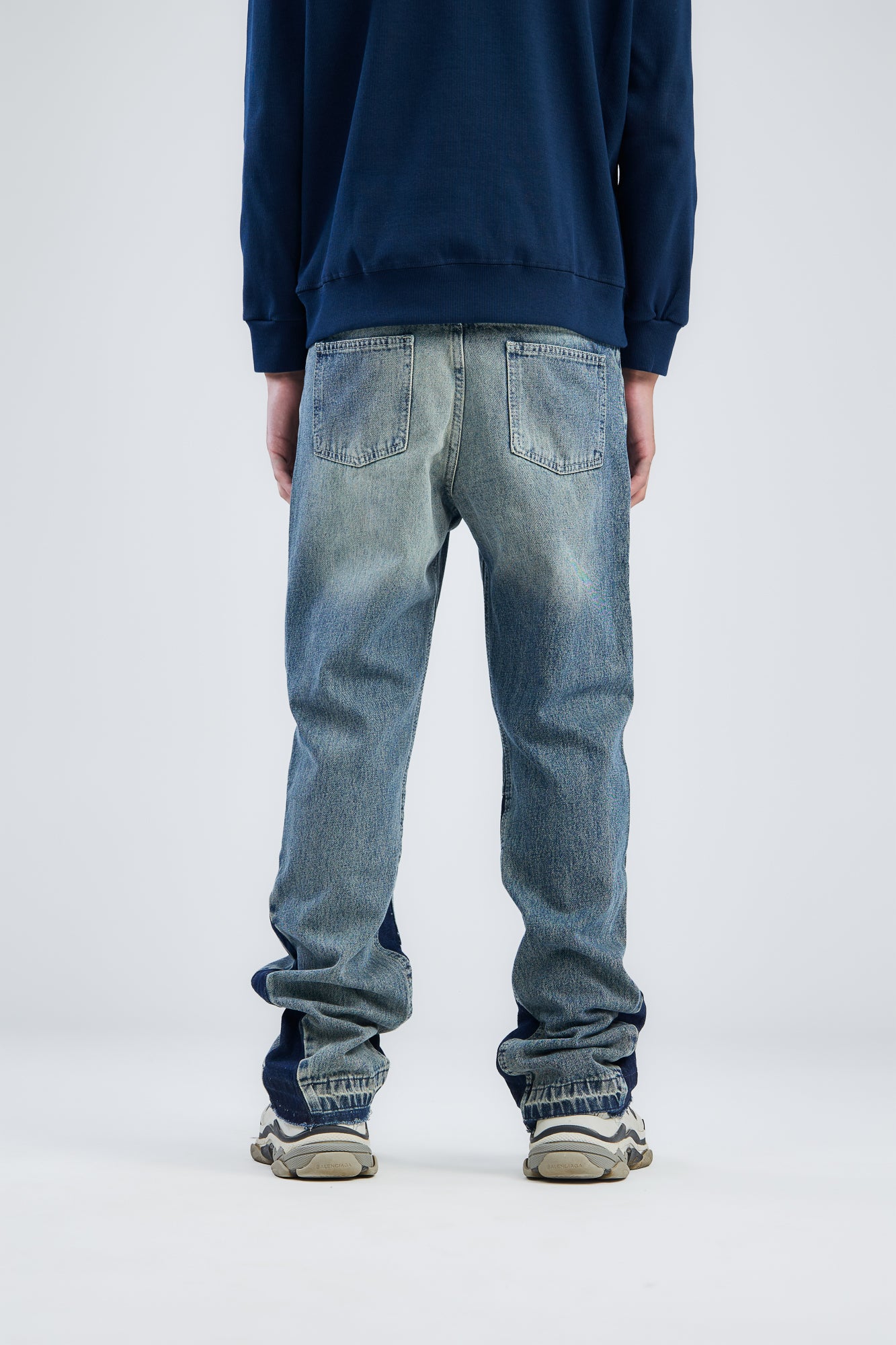 Washed Jeans Flare Fit