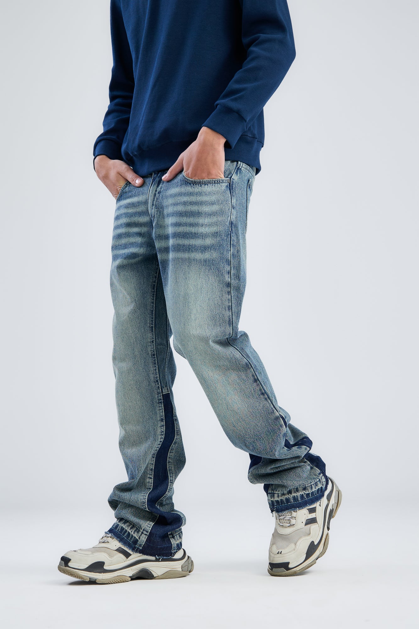 Washed Jeans Flare Fit