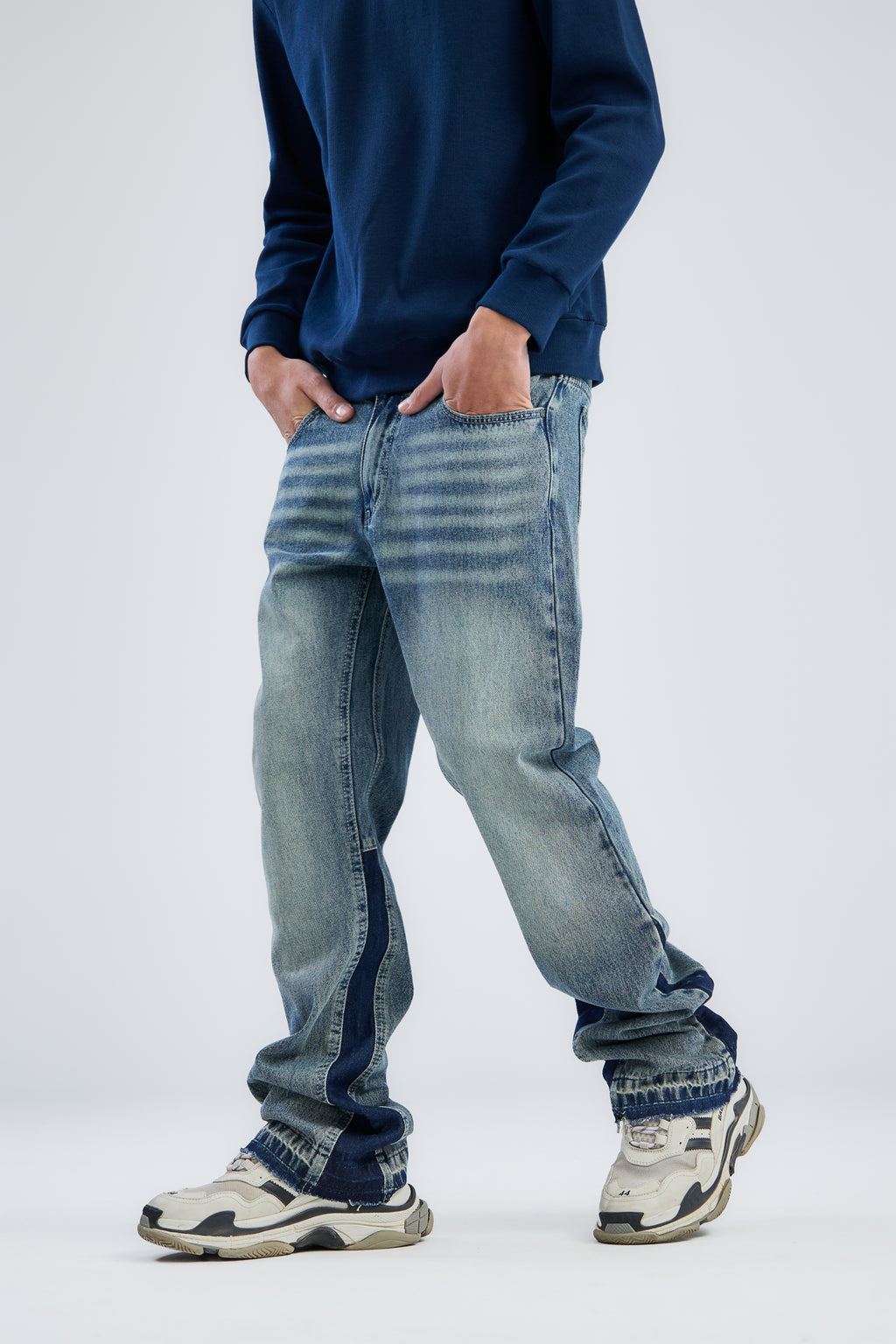 Washed Jeans Flare Fit