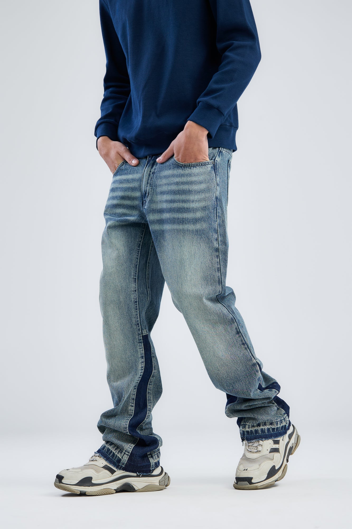 Washed Jeans Flare Fit