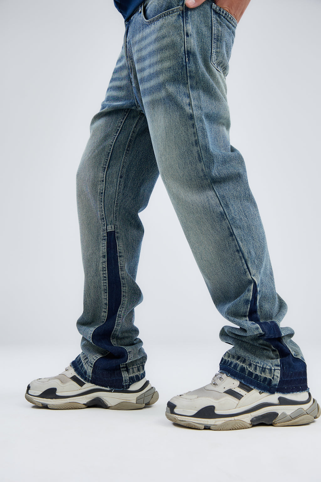 Washed Jeans Flare Fit