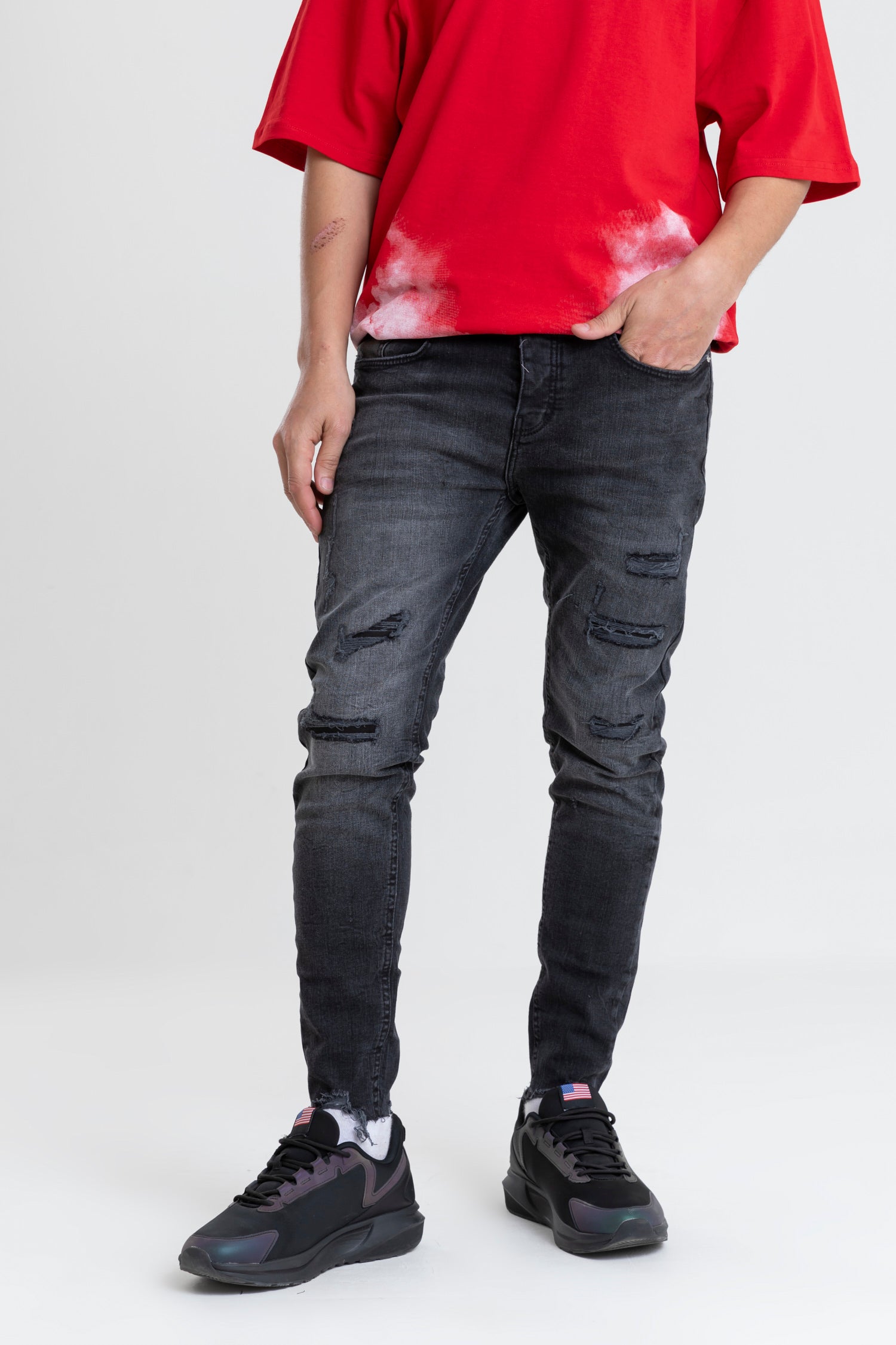 UNFINISHED RIPPED BLACK JEANS SKINNY FIT