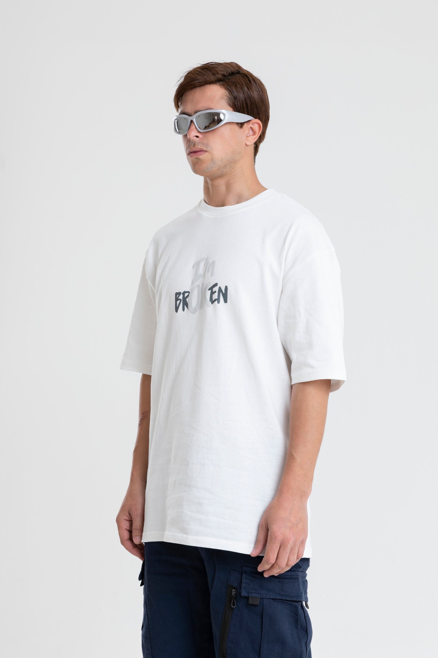 I'M BROKEN PRINTED T-SHIRT OVERSIZED