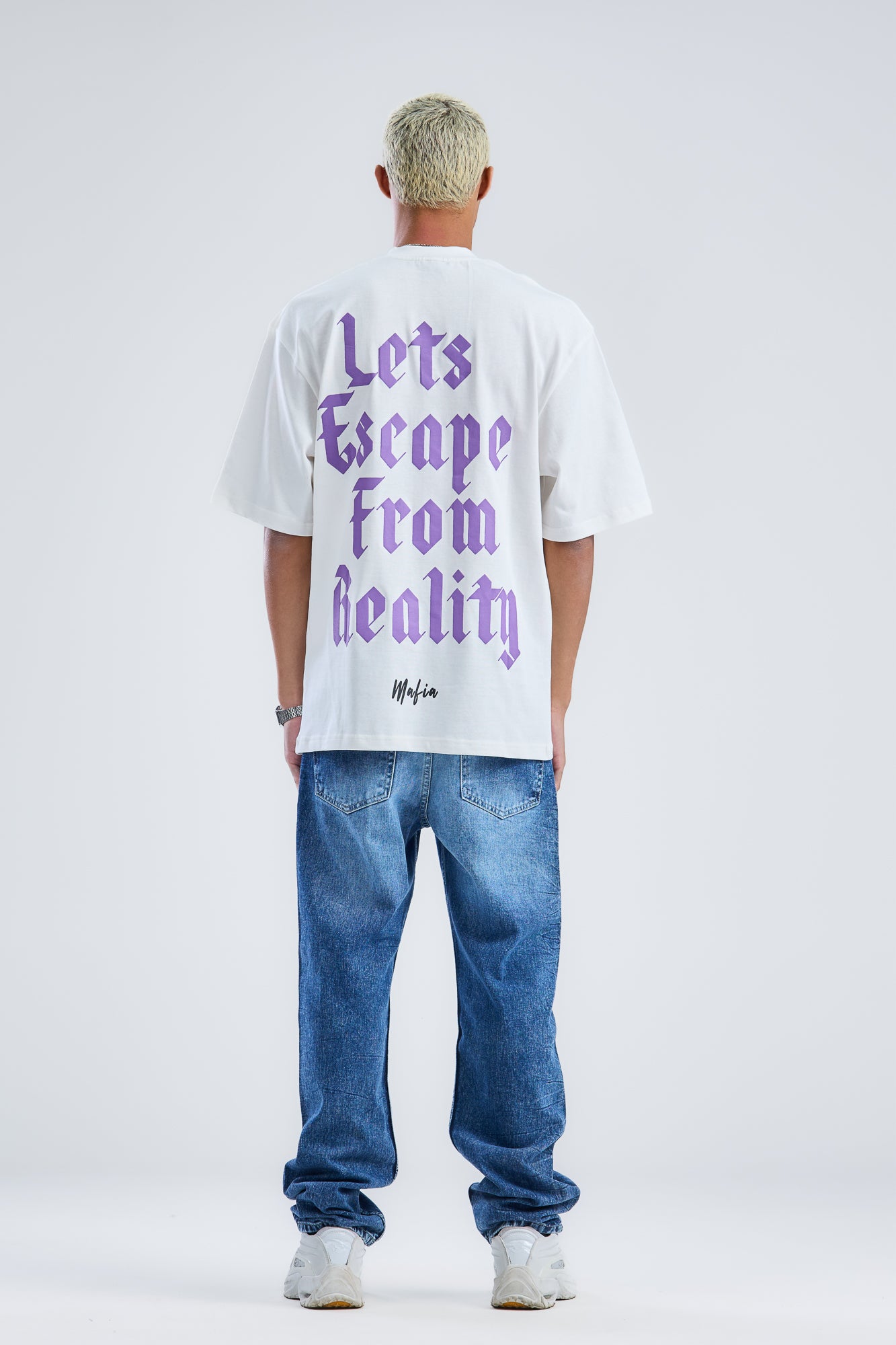 LETS ESCAPE FROM REALITY PRINTED T-SHIRT OVERSIZED