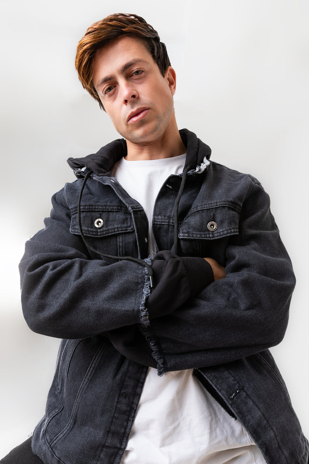 DENIM JACKET WITH JERSEY SLEEVES COVERED WITH A DENIM LAYER