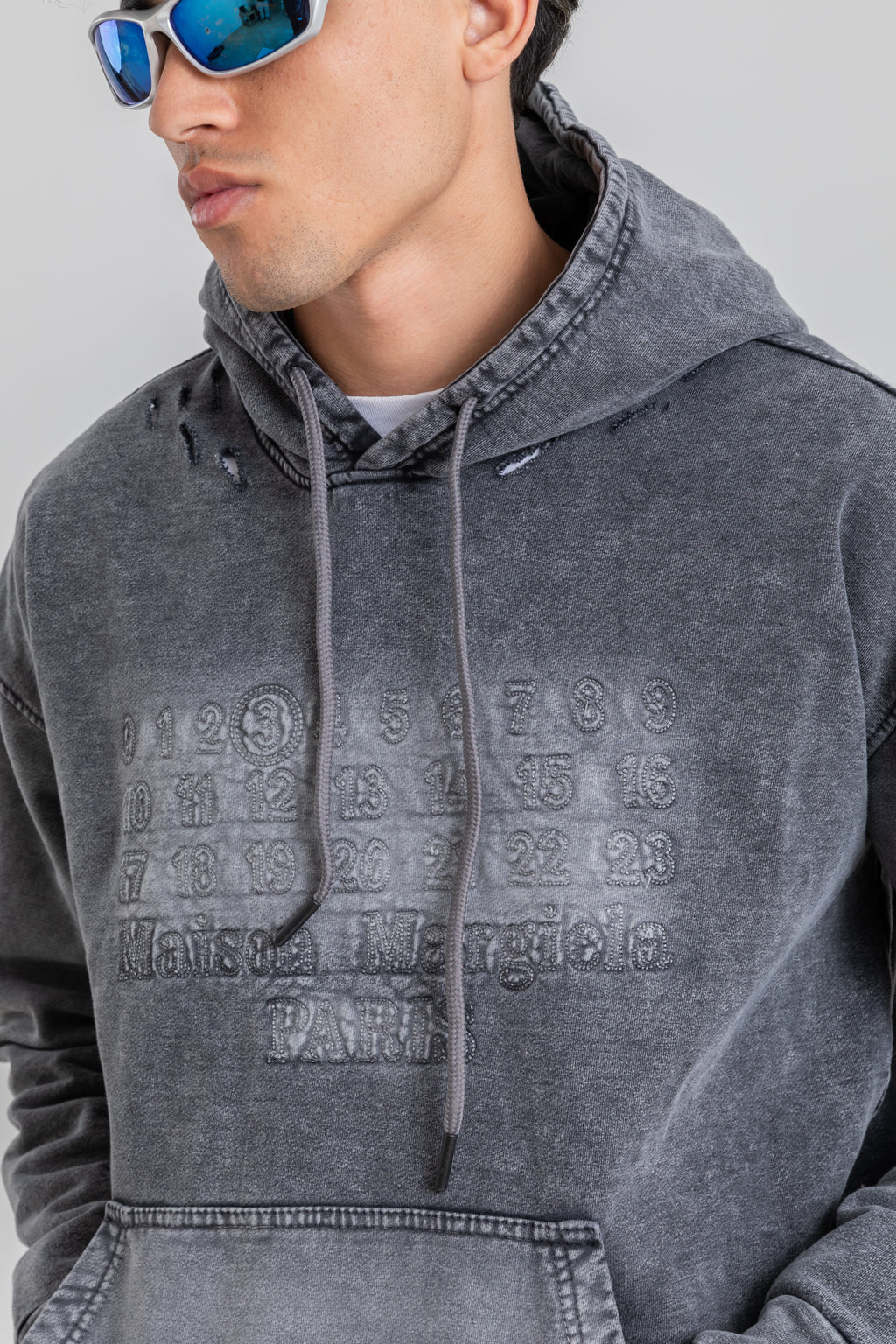 RIPPED WASHED HOODIE