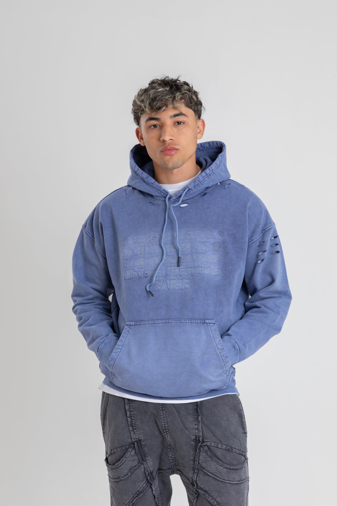 RIPPED WASHED HOODIE