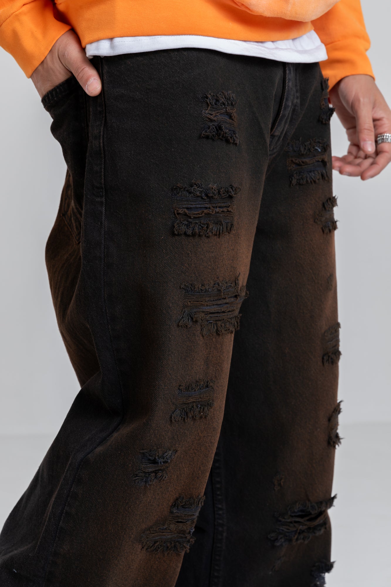 DIRTY BLACK Balloon Fit JEANS
