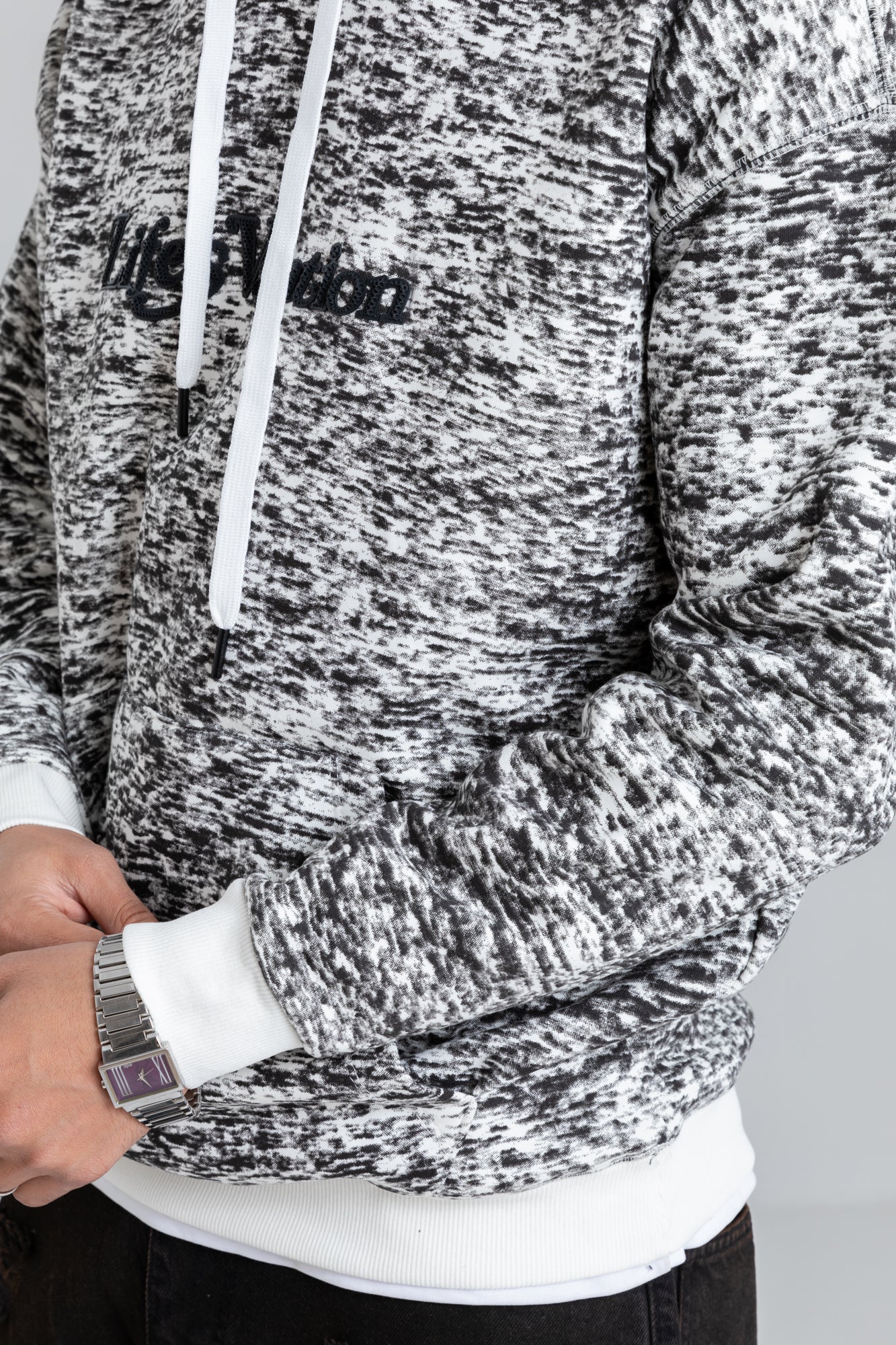 WHITE & BLACK PATTERNED HOODIE