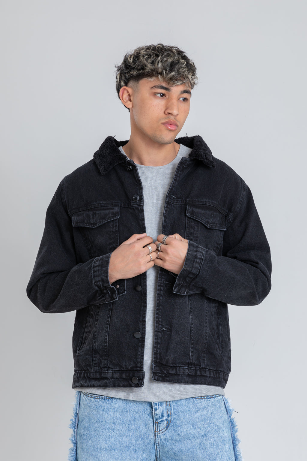 DENIM TRUCKER JACKET WITH BORG COLLAR